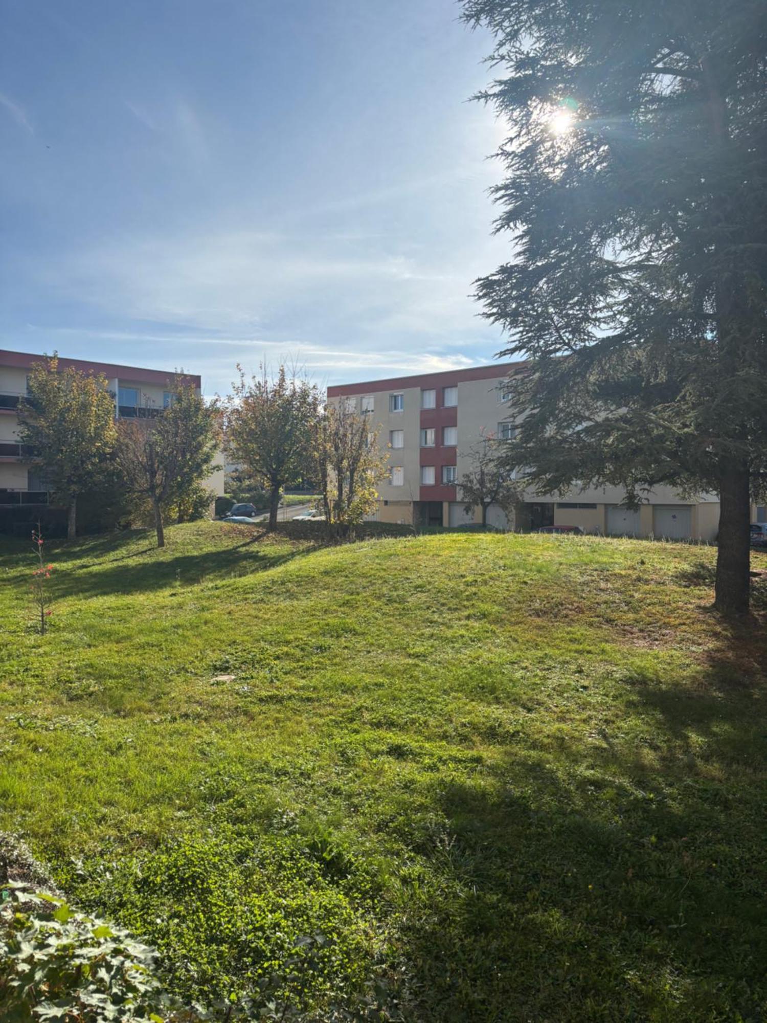 Casa Ragazzi - Meuble De Tourisme Classe 2 Etoiles - Refait A Neuf - Calme - Parking Gratuit A Proximite Lempdes Zewnętrze zdjęcie